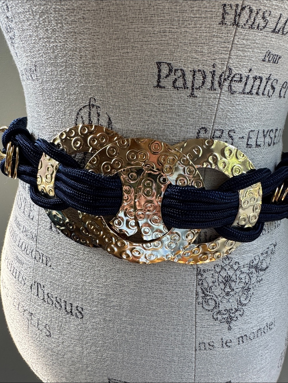 80’s-90’s fashion belt hammered circles blue macrame stretch 29-35” - Picture 2 of 7